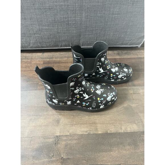 Vera Bradley Rain Gardening Boots Water Proof Black by Totes SWAN LAKE sz. 9 - Picture 2 of 9